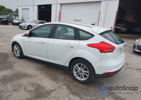 2016 Ford Focus Se z USA, uszkodzony, nr VIN 1FADP3K27GL219629